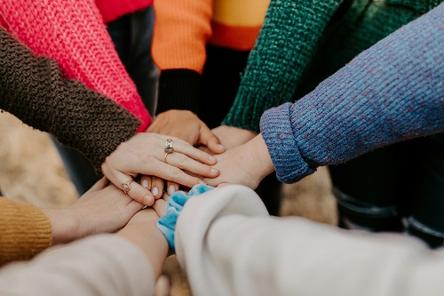partners-hands-together